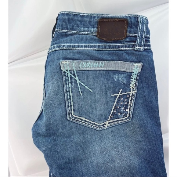 BKE Buckle Womens Sz 23 Stella Denim Embroidered Patchwork Bermuda Jean Shorts - Picture 6 of 10